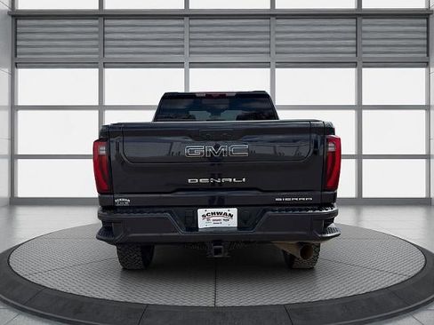 Used 2024 GMC Sierra 2500 Denali Ultimate AWD/4WD image 5