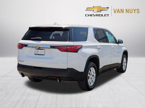 Used 2023 Chevrolet Traverse LS FWD image 5