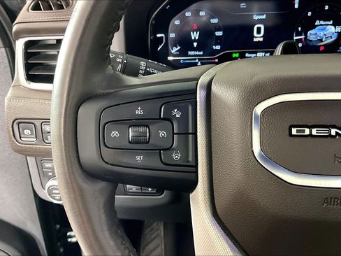 Used 2024 GMC Yukon Denali w/ Advanced Technology Package AWD/4WD image 23