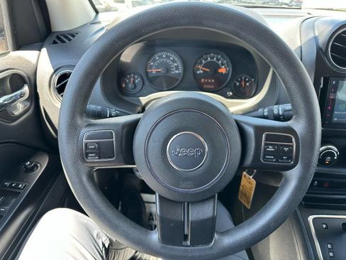 Used 2017 Jeep Compass Sport w/ Power Value Group AWD/4WD image 16