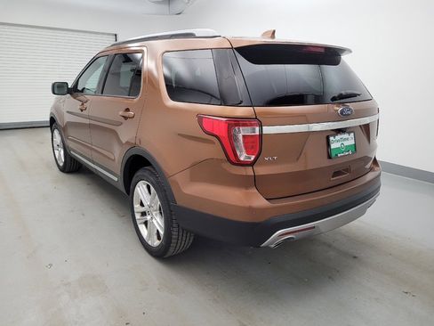 Used 2017 Ford Explorer XLT w/ Equipment Group 202A AWD/4WD image 5