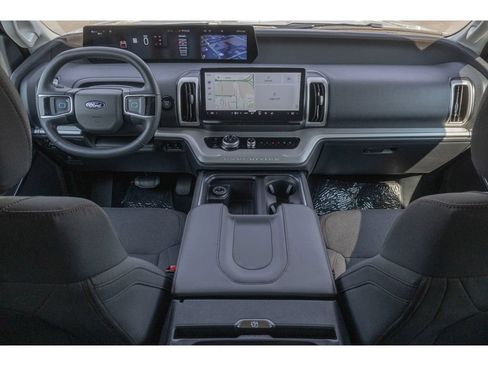 Used 2025 Ford Expedition Max Active AWD/4WD image 12