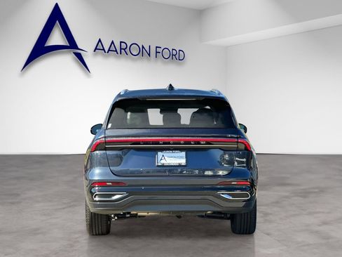 Used 2024 Lincoln Nautilus Black Label AWD/4WD image 5