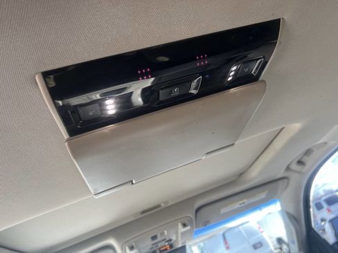 Used 2017 Cadillac Escalade Luxury image 14