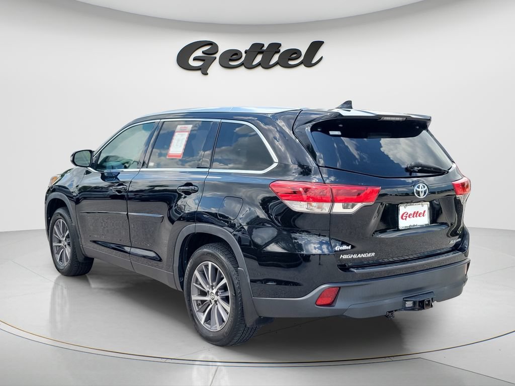 Used 2019 Toyota Highlander XLE AWD/4WD image 7