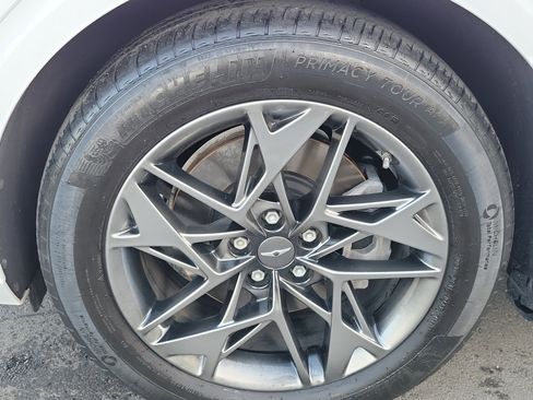 Certified 2022 Genesis GV70 2.5T w/ Advanced Package image 24