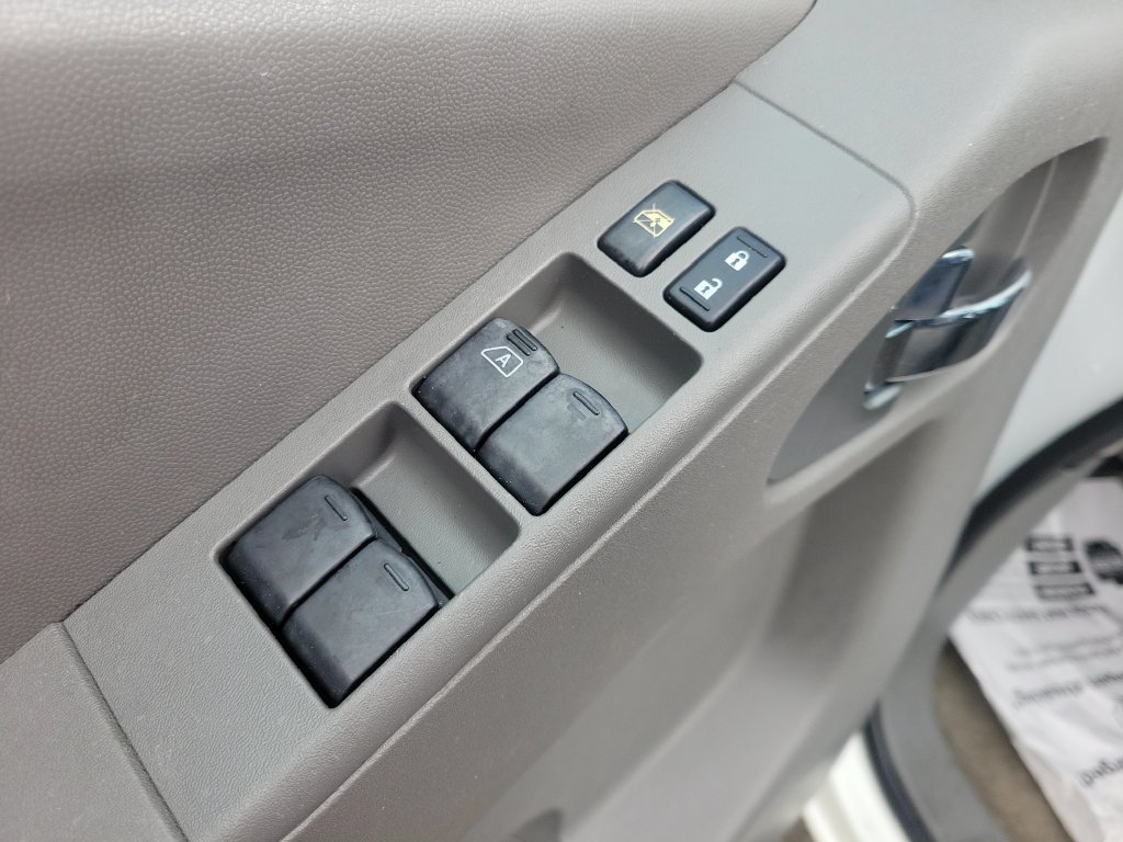 Used 2015 Nissan Frontier SV RWD image 14