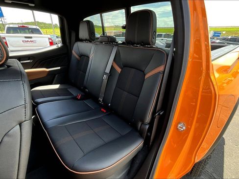 New 2025 GMC Canyon AT4 image 10