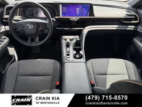 Used 2023 Toyota Crown AWD/4WD image 26