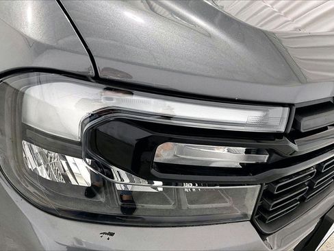 Used 2023 Ford Maverick Lariat w/ Black Appearance Package image 12