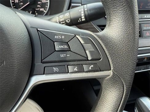 Used 2024 Nissan Altima 2.5 SV image 17