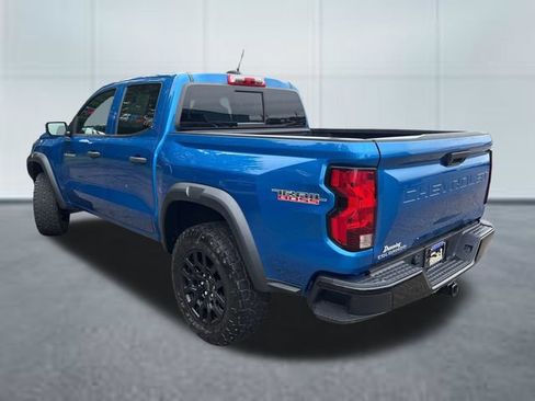 Used 2024 Chevrolet Colorado Trail Boss w/ Advanced Trailering Package AWD/4WD image 2