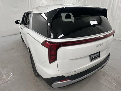 New 2026 Kia Carnival image 5