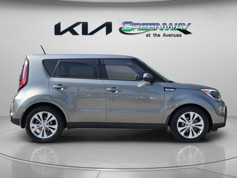 Used 2015 Kia Soul + FWD image 7