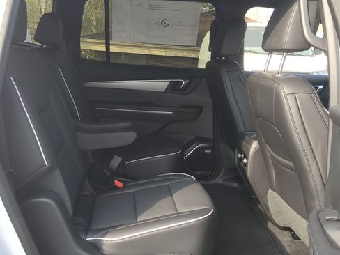 Used 2026 Buick Enclave Preferred FWD image 27