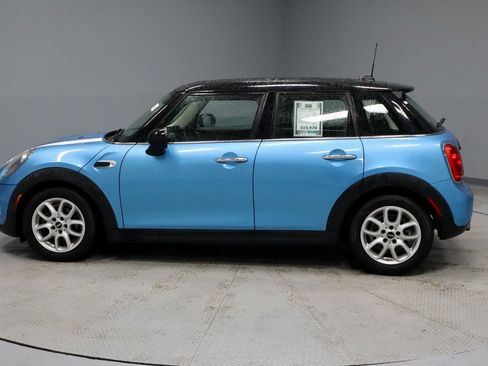 Used 2019 MINI Cooper 4-Door Hardtop w/ Signature Upholstery Package image 8