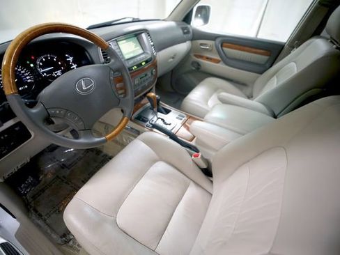 Used 2005 Lexus LX 470 4WD image 6