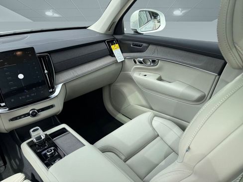 New 2026 Volvo XC90 B6 Ultra image 24
