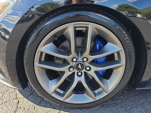 Used 2015 Ford Mustang GT Premium w/ Equipment Group 401A RWD image 32