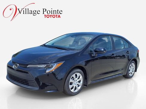 Used 2026 Toyota Corolla LE FWD image 1