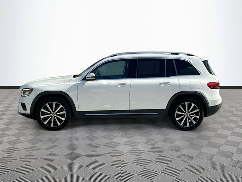 Used 2022 Mercedes-Benz GLB 250 4MATIC image 4