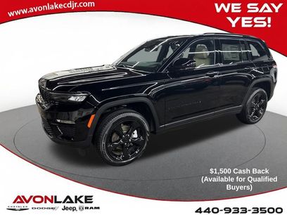 New 2025 Jeep Grand Cherokee Limited w/ Black Appearance Package