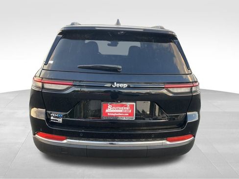 New 2024 Jeep Grand Cherokee Limited 4xe w/ Luxury Tech Group II image 4