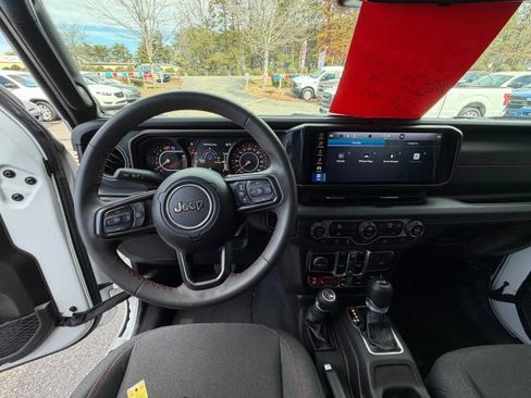 Used 2024 Jeep Wrangler Unlimited Rubicon image 13