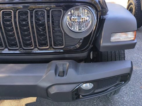 Used 2024 Jeep Wrangler Sport S image 11