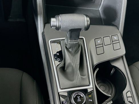 Used 2025 Kia Sportage LX AWD/4WD image 24