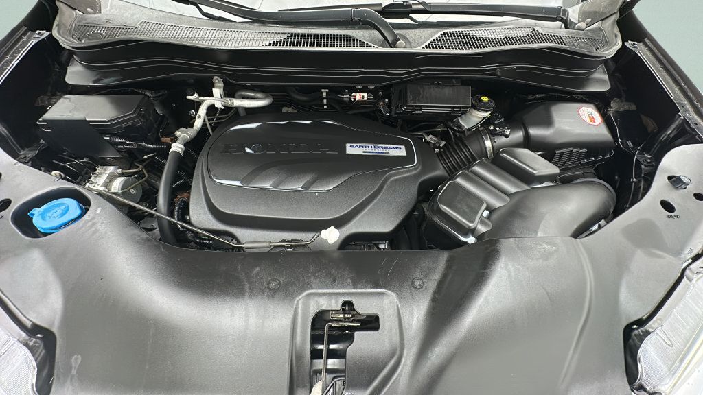Used 2019 Honda Pilot Touring image 24