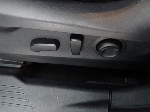 Used 2020 Subaru Outback Premium image 21