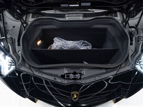 Used 2017 Lamborghini Aventador LP 700-4 image 36