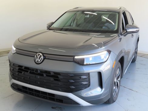 New 2026 Volkswagen Tiguan S image 9