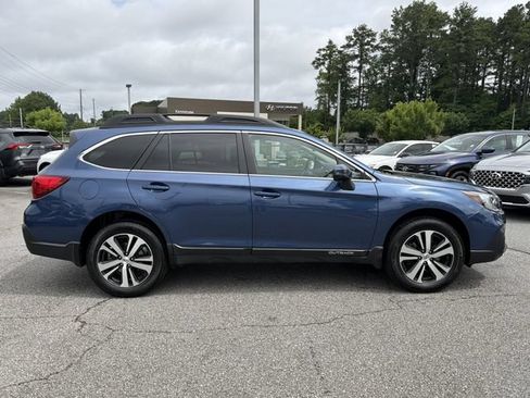 Used 2019 Subaru Outback 3.6R Limited w/ Popular Package #2 AWD/4WD image 8