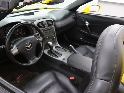 Used 2007 Chevrolet Corvette Convertible w/ Preferred Equipment Group RWD image 44