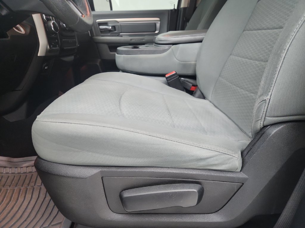 Certified 2020 RAM 1500 Classic SLT AWD/4WD image 4