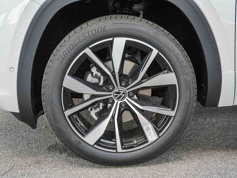 New 2026 Volkswagen Atlas SEL Premium R-Line image 11