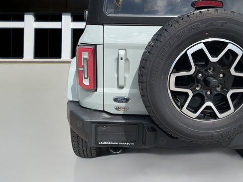 Used 2024 Ford Bronco Outer Banks image 12