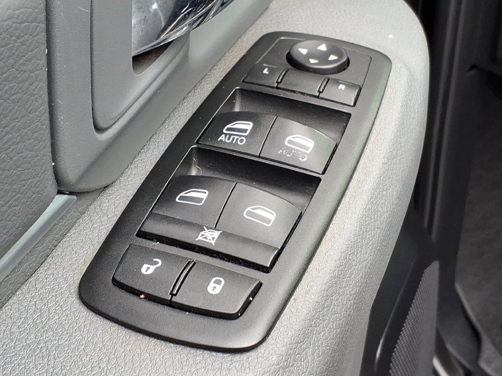 Used 2015 RAM 1500 Big Horn AWD/4WD image 12
