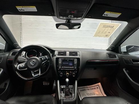 Used 2017 Volkswagen Jetta GLI FWD image 13