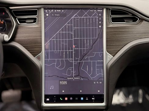 Used 2016 Tesla Model X 75D image 19