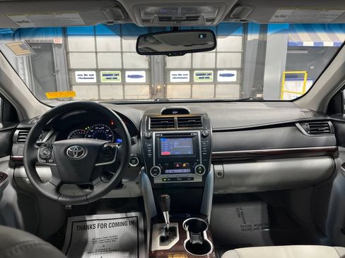 Used 2012 Toyota Camry XLE FWD image 30