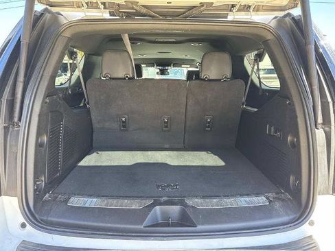 Used 2023 Chevrolet Suburban Premier RWD image 11