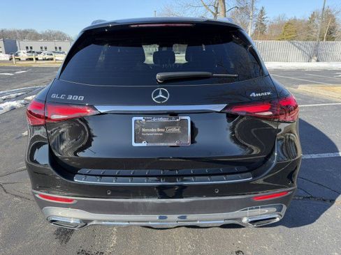 Used 2025 Mercedes-Benz GLC 300 4MATIC image 6