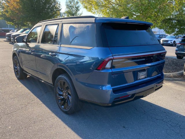 New 2027 Lincoln Navigator Reserve w/ Jet Appearance Package AWD/4WD image 28