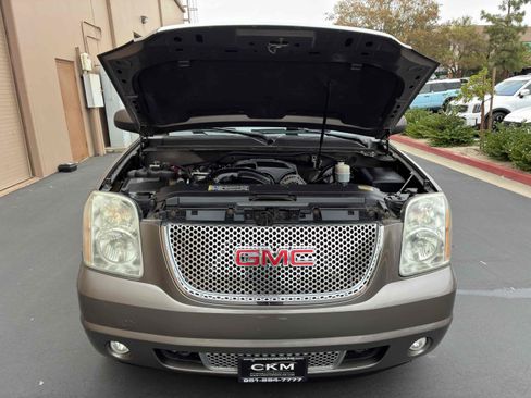 Used 2011 GMC Yukon Denali AWD/4WD image 59