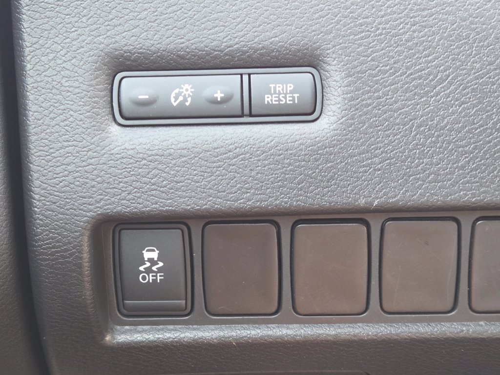 Used 2015 Nissan Murano S w/ Navigation Package FWD image 8