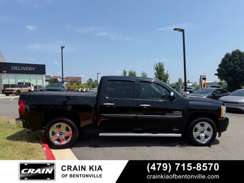 Used 2011 Chevrolet Silverado 1500 LT w/ Texas Edition RWD image 8