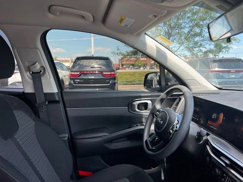 Certified 2024 Kia Sorento LX FWD image 36